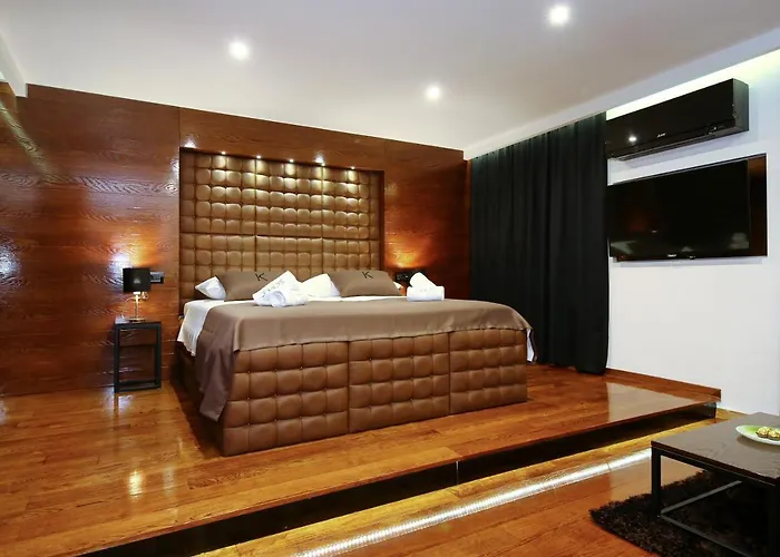 Deluxe Dino & Апартаменты